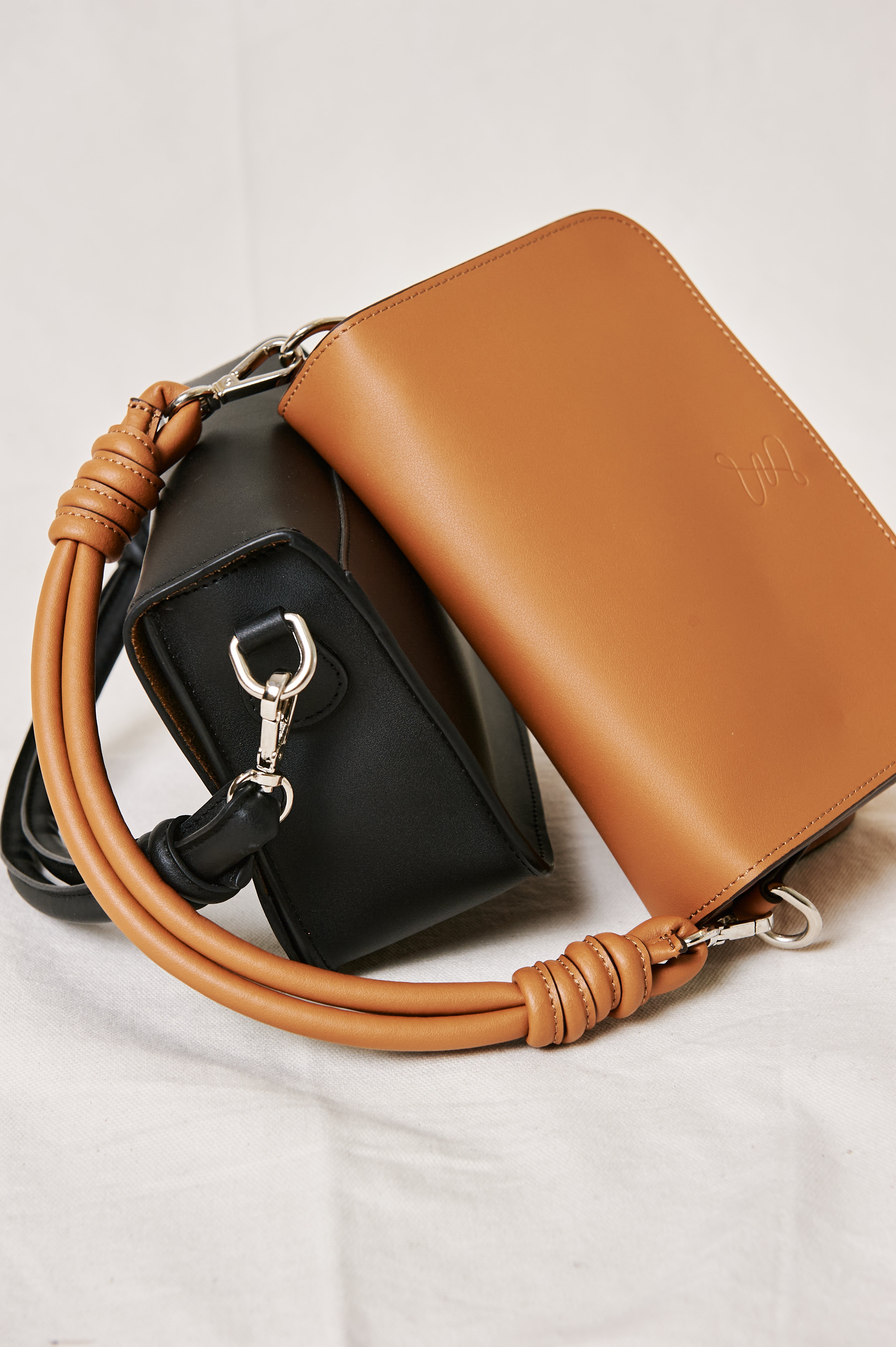 Loop Black