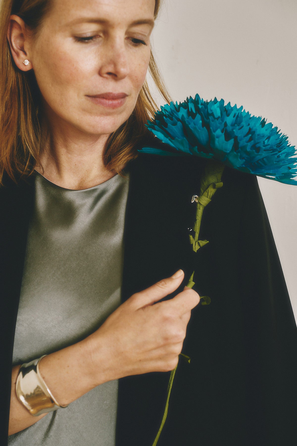 Broche Clavel Azul con tallo