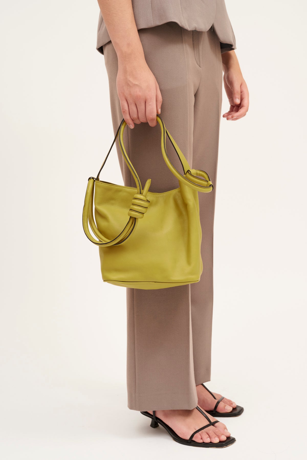 BOLSO CUBO M VERDE MATCHA