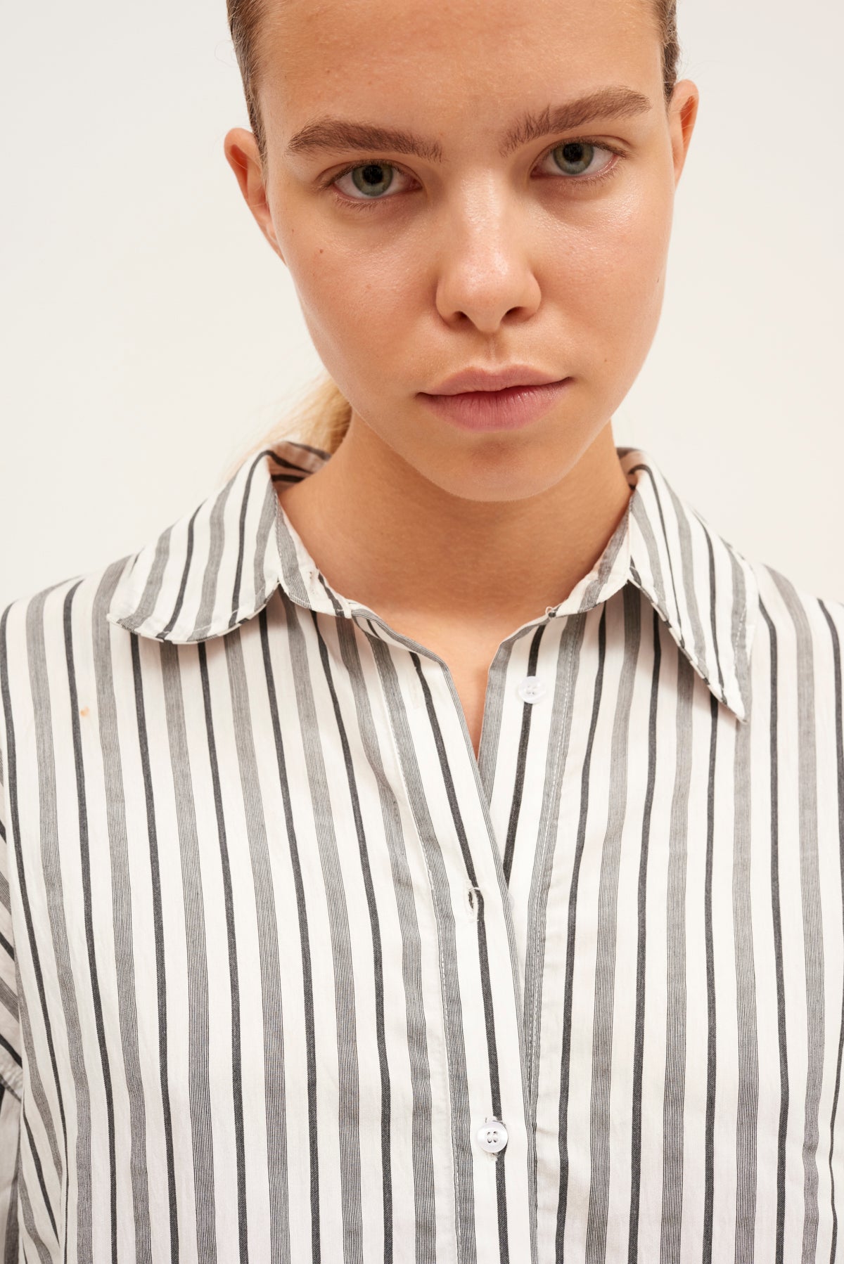 CAMISA TILDA RAYAS BLANCO Y NEGRO