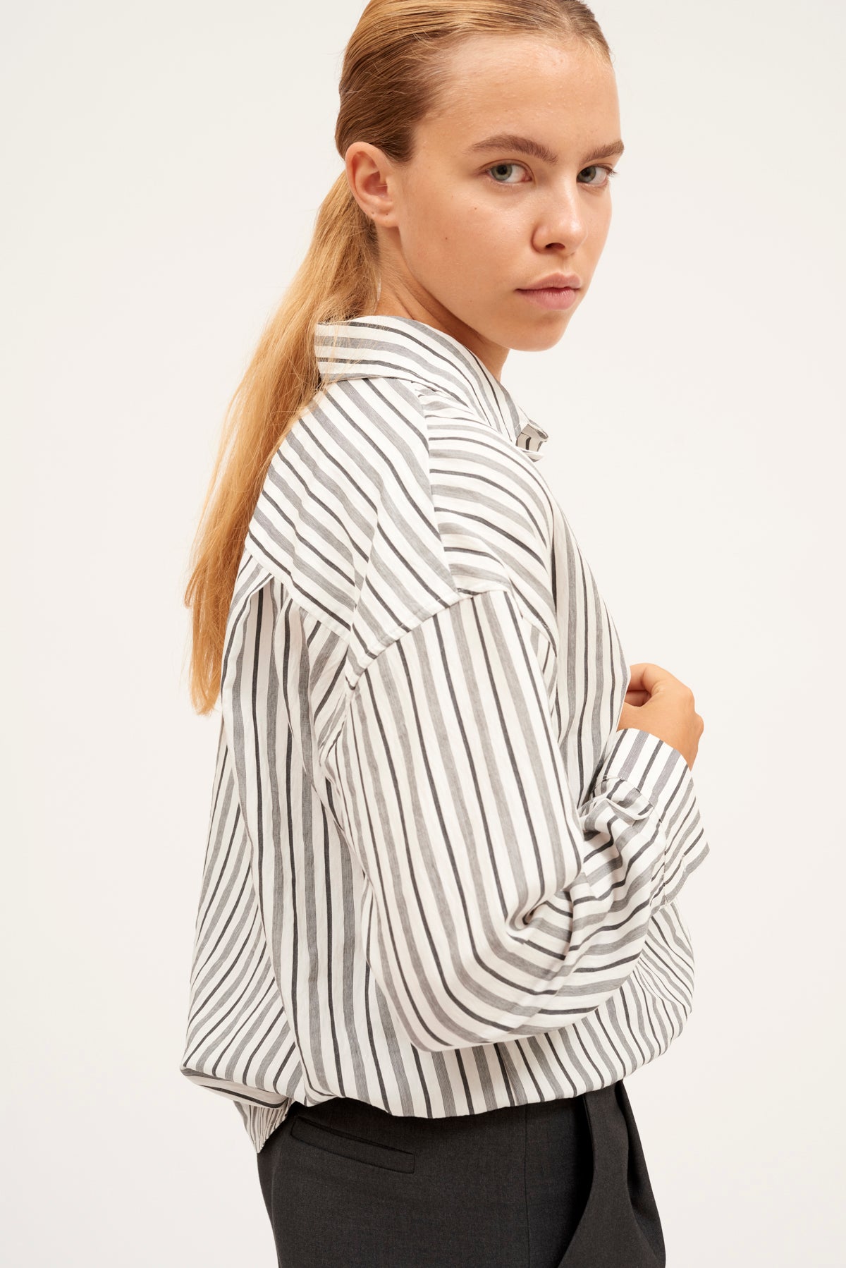 CAMISA TILDA RAYAS BLANCO Y NEGRO