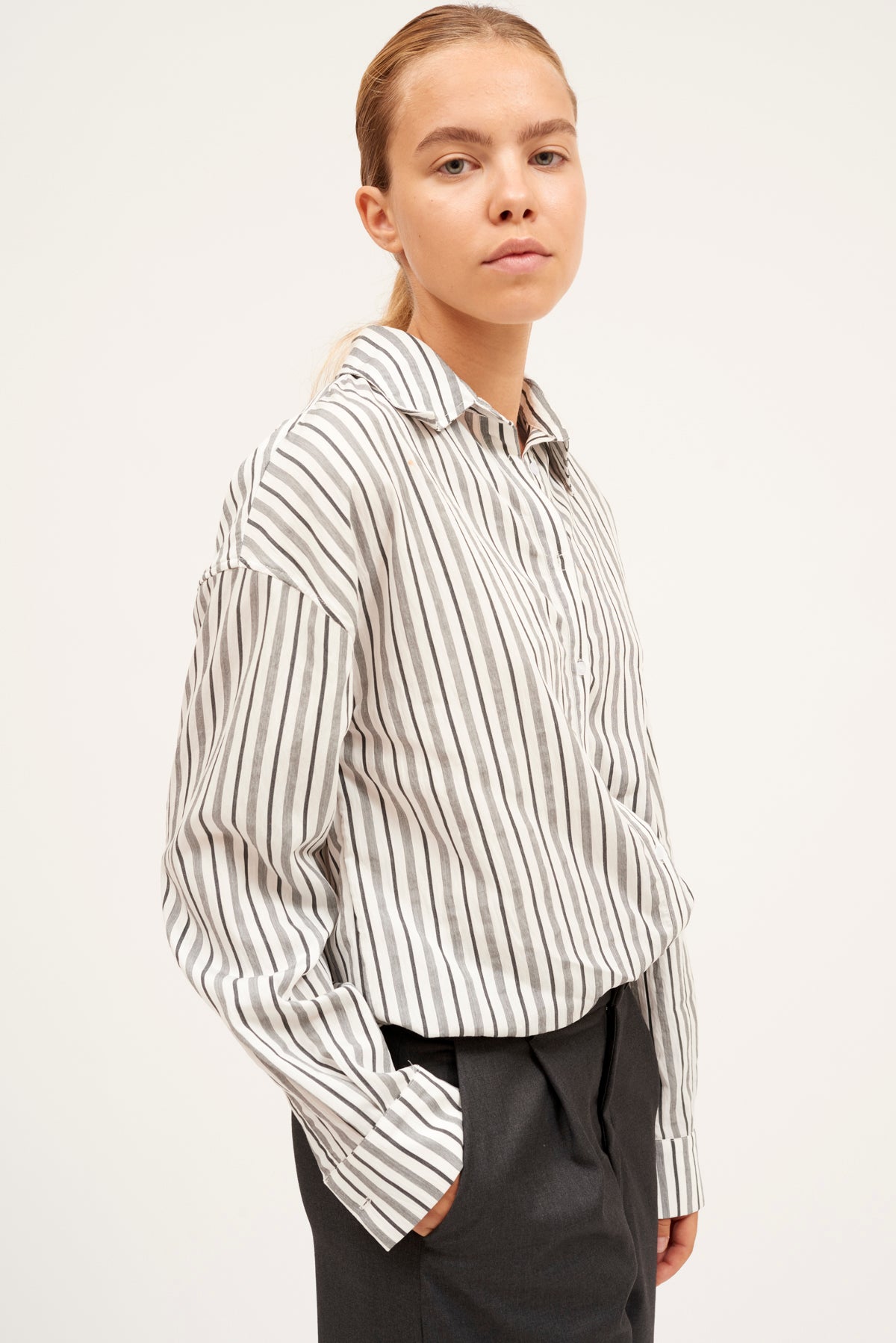 CAMISA TILDA RAYAS BLANCO Y NEGRO