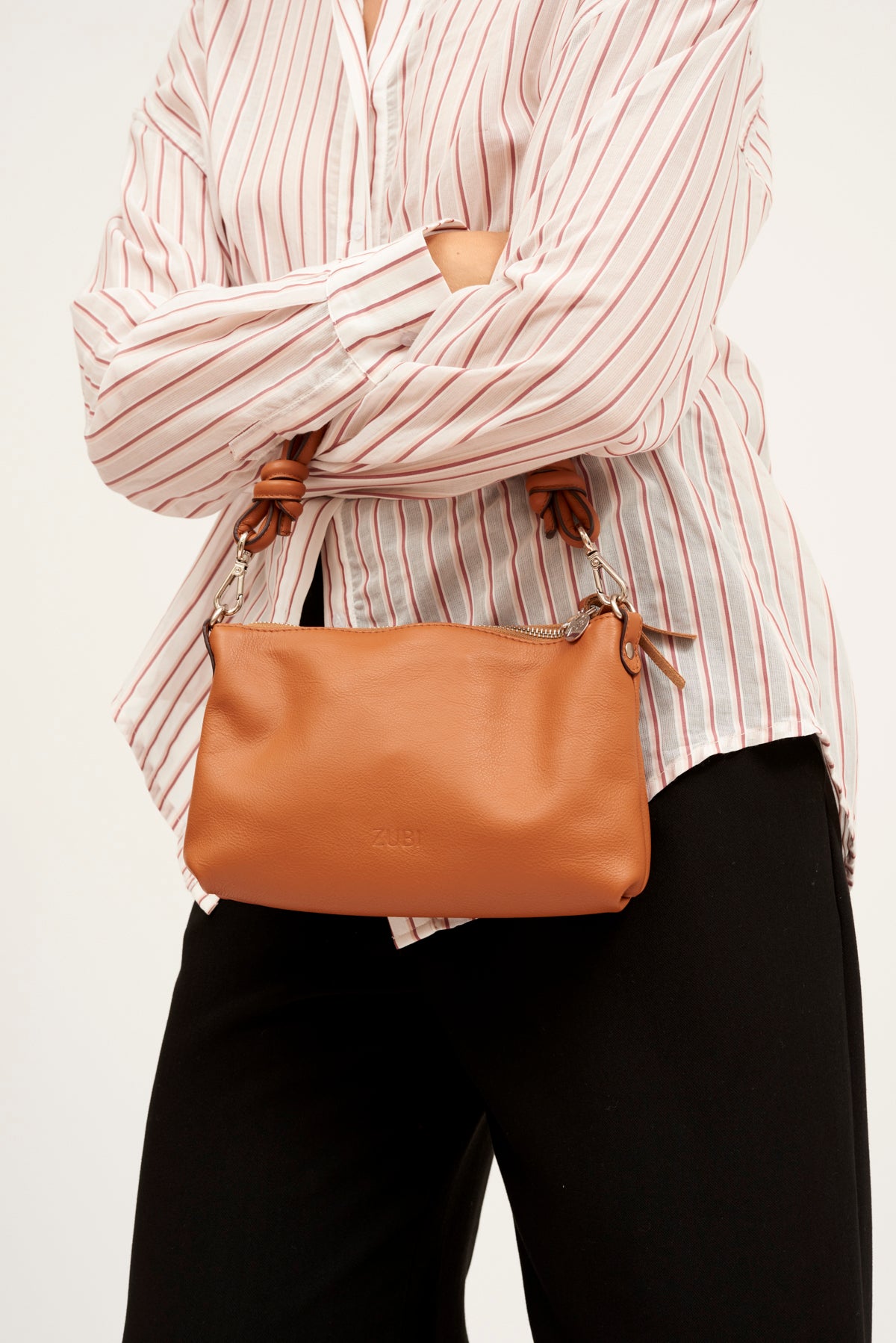 JACQUELINE MINI CUERO