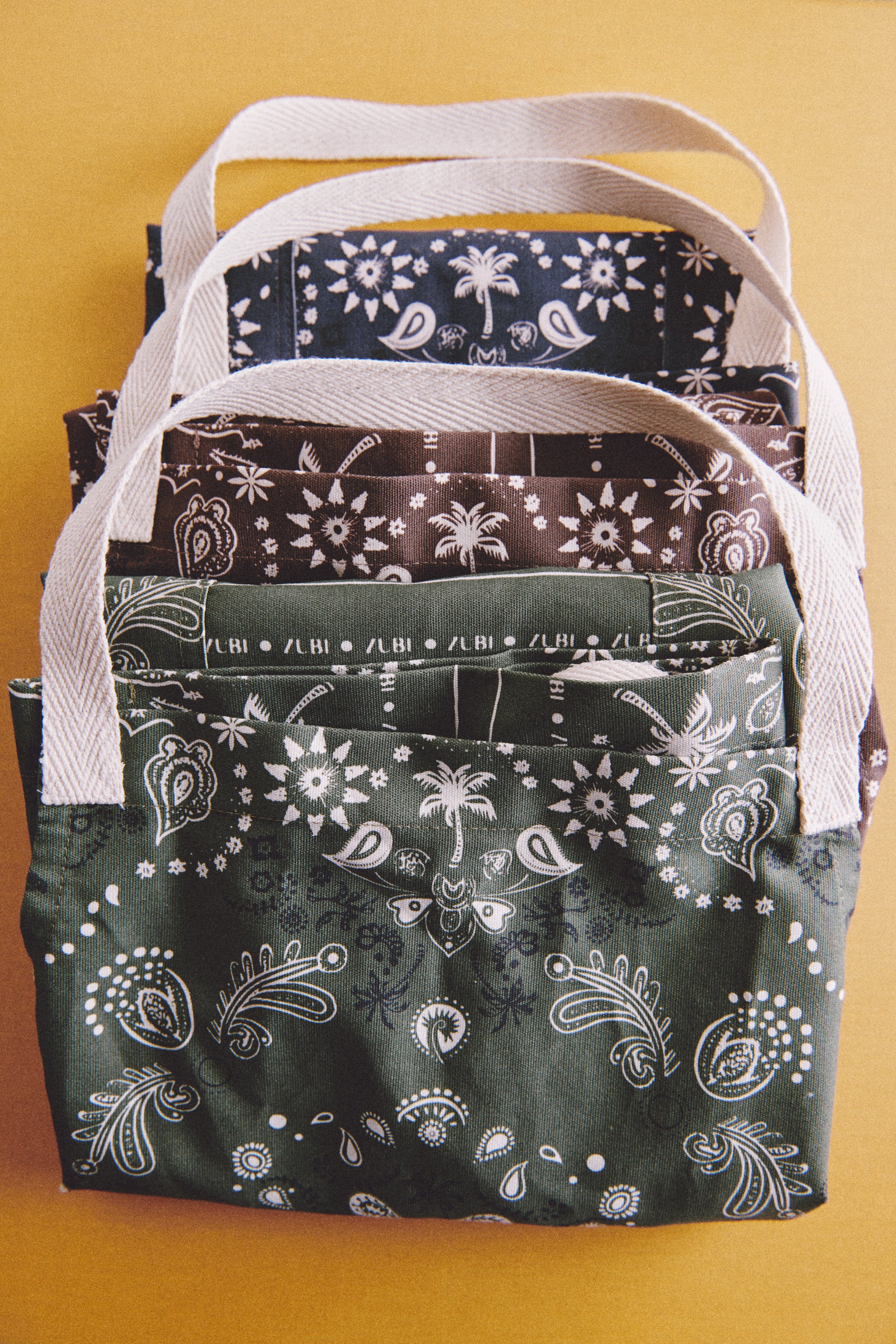 MANDIL BANDANA VERDE