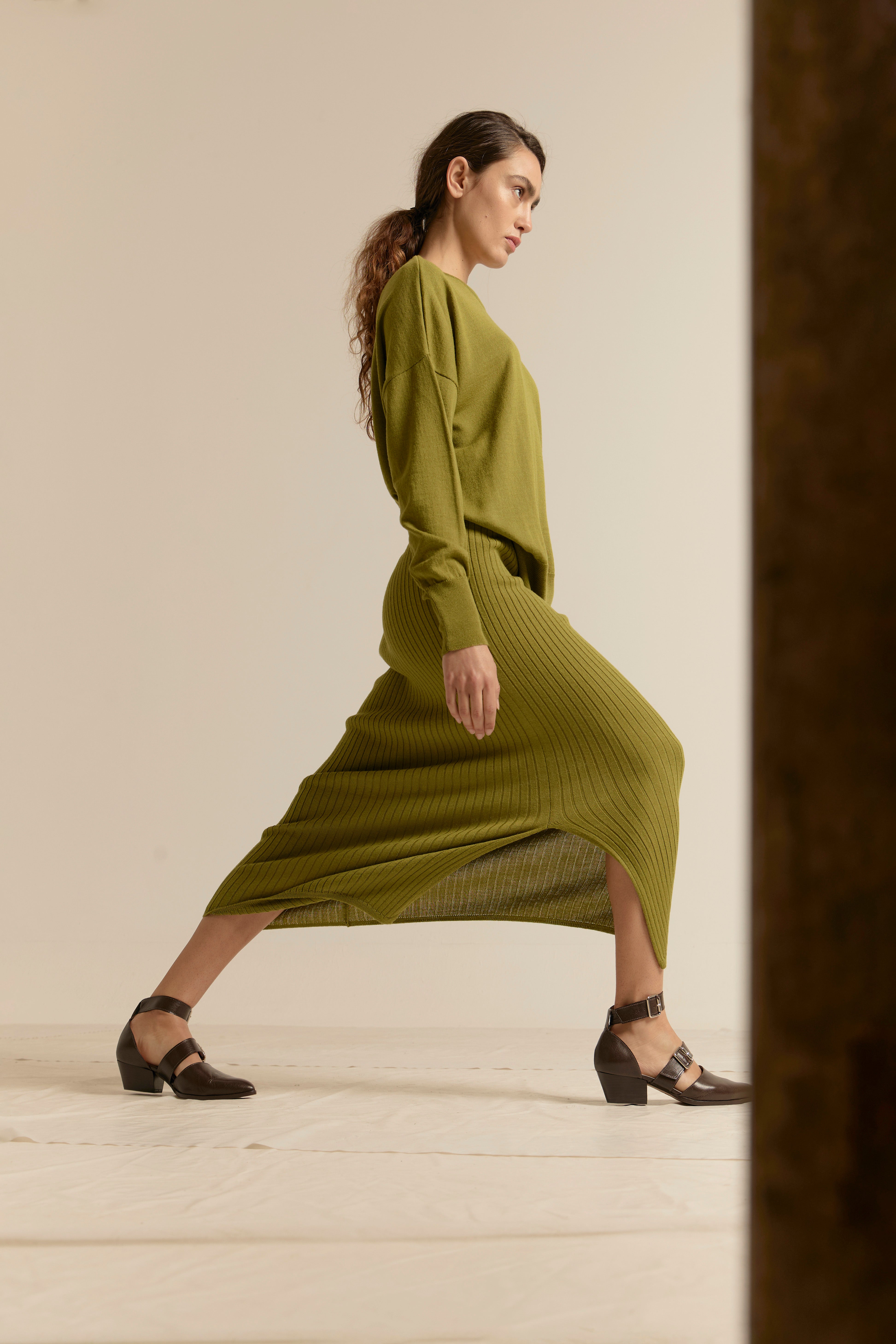 CONJUNTO GWYNETH TRICOT VERDE (PISCO + MILITA)