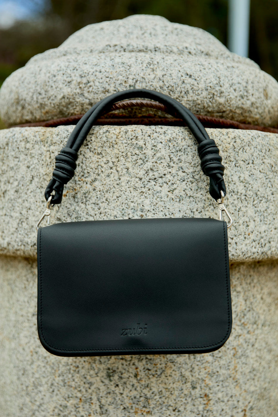 Loop Black