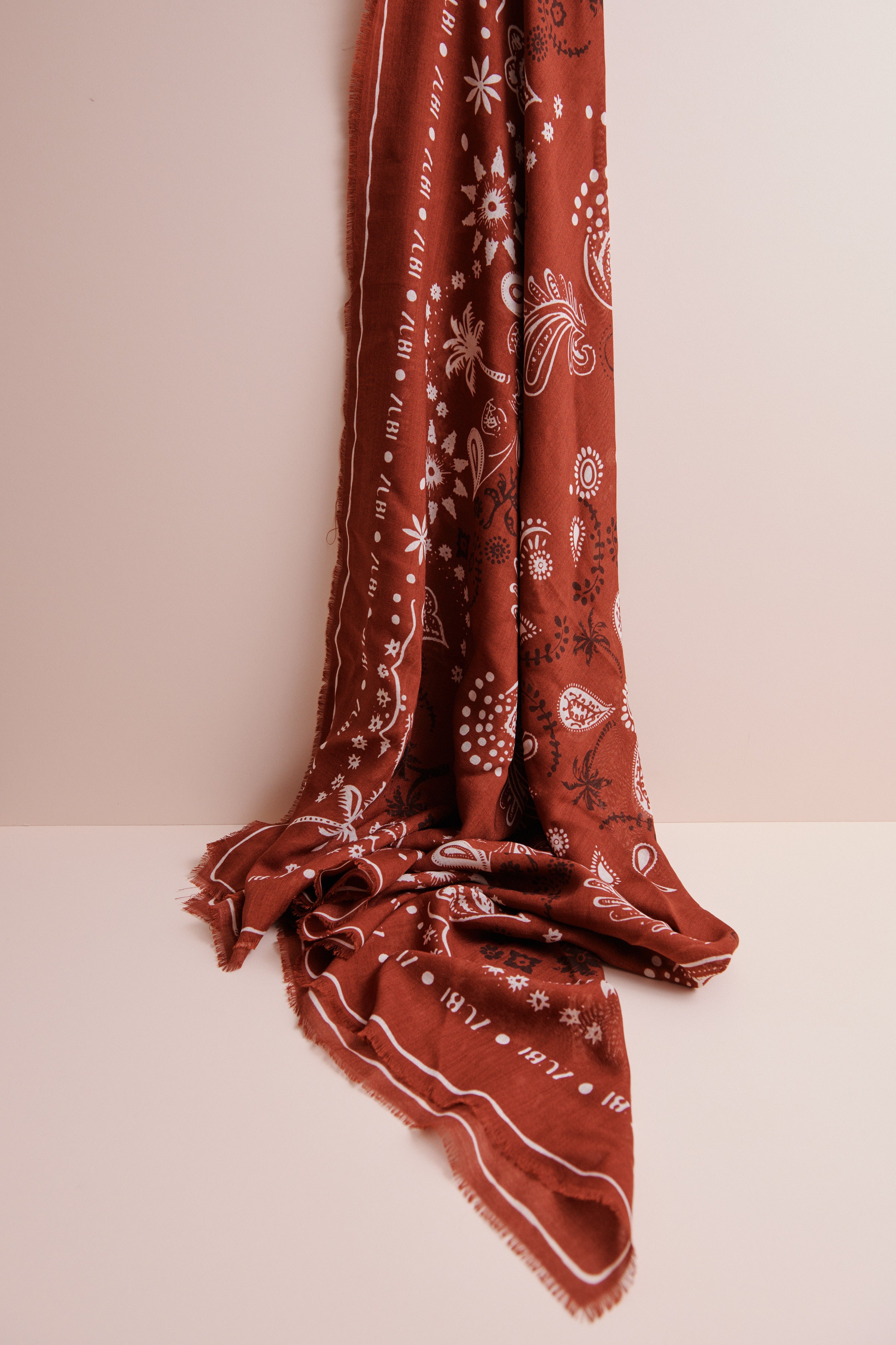 PAÑUELO LANA BANDANA GRANATE