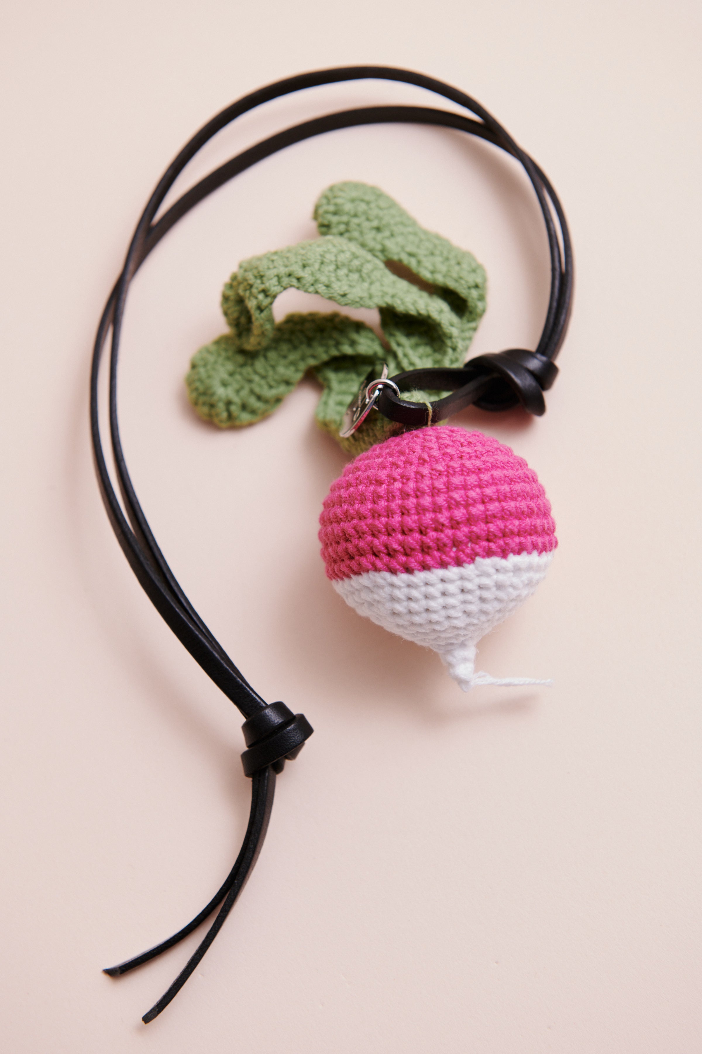 CHARM CROCHET REMOLACHA
