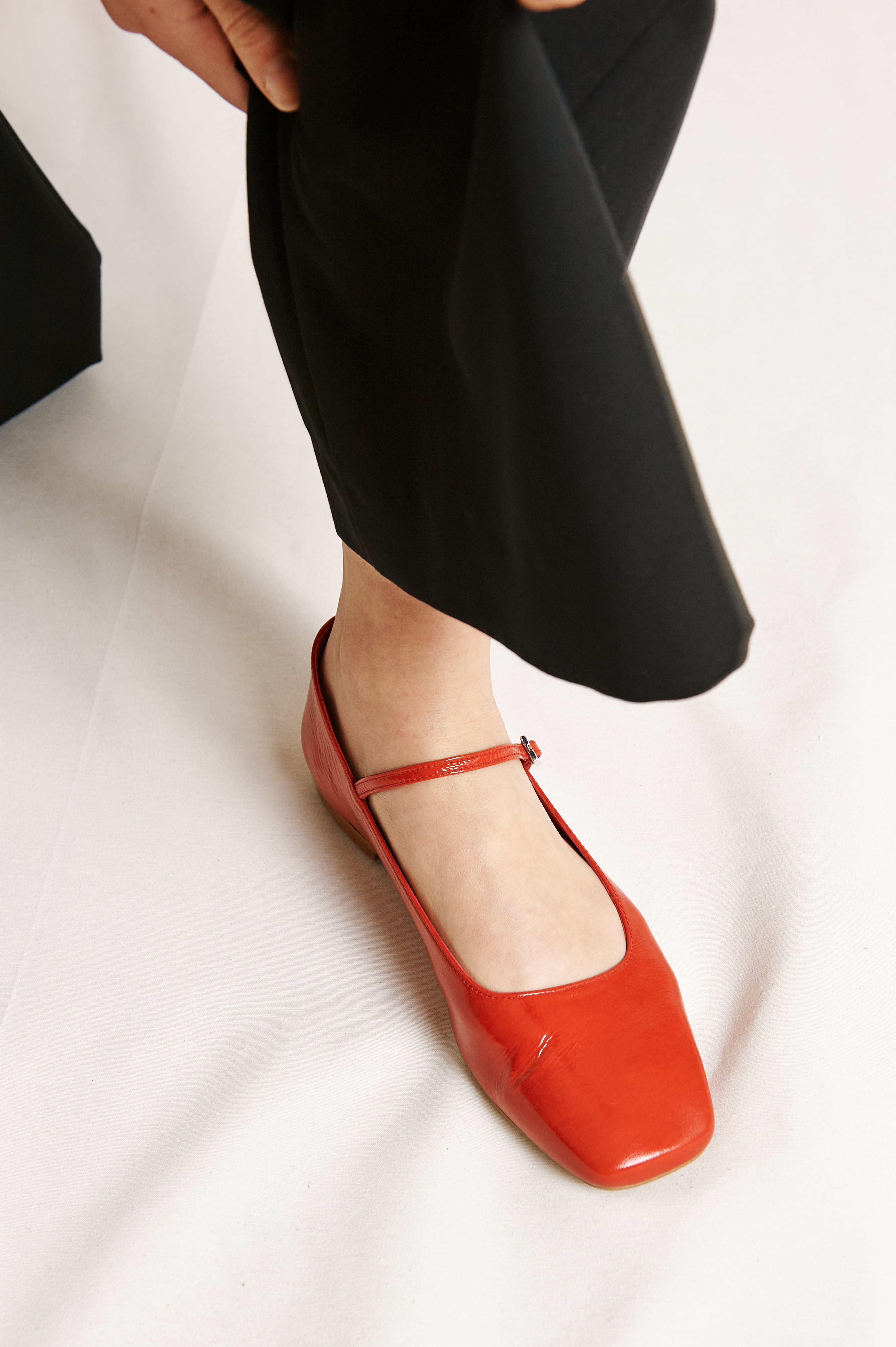 MARY-JANE JULIETA RED