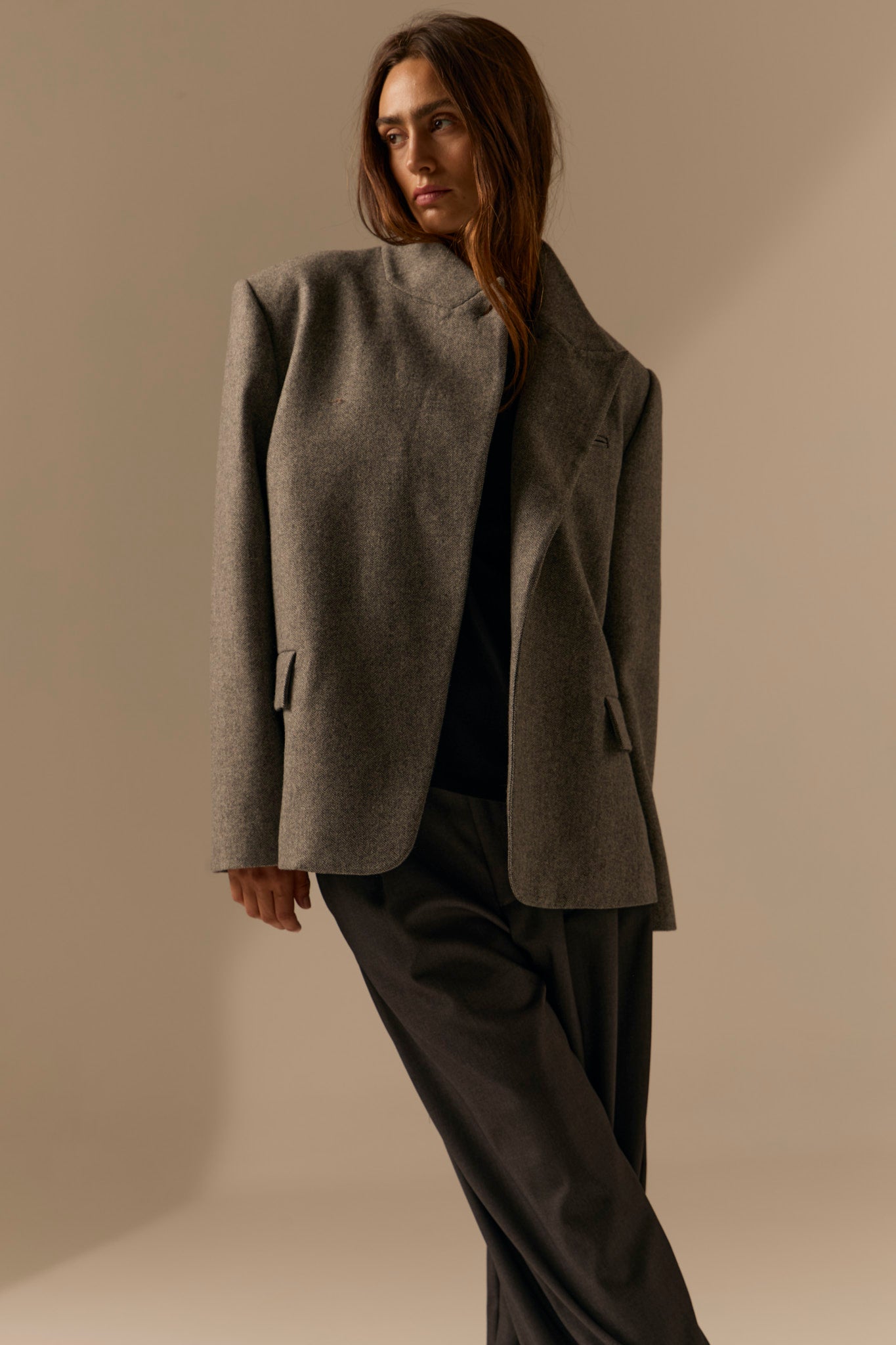 conjunto traje gris de ZUBI