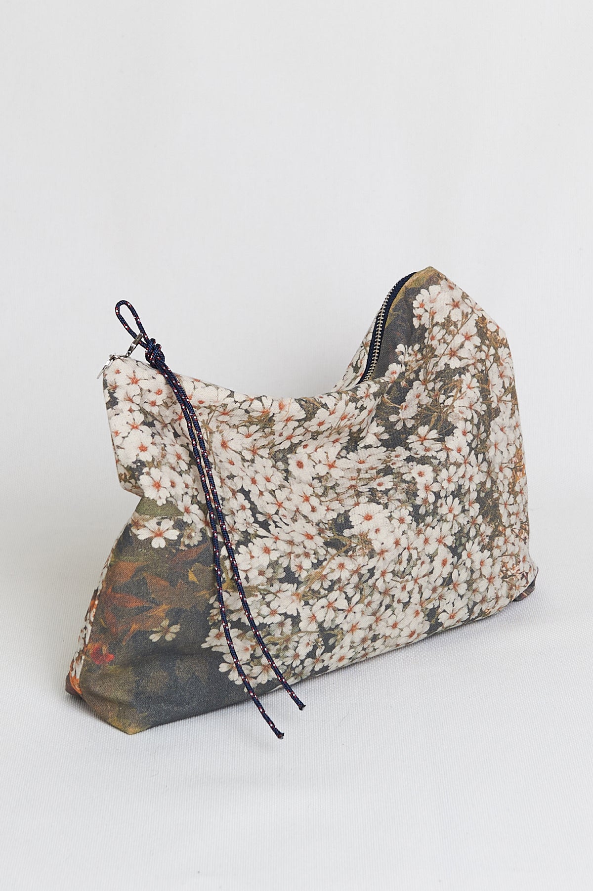 Pouch Kolkwitzia