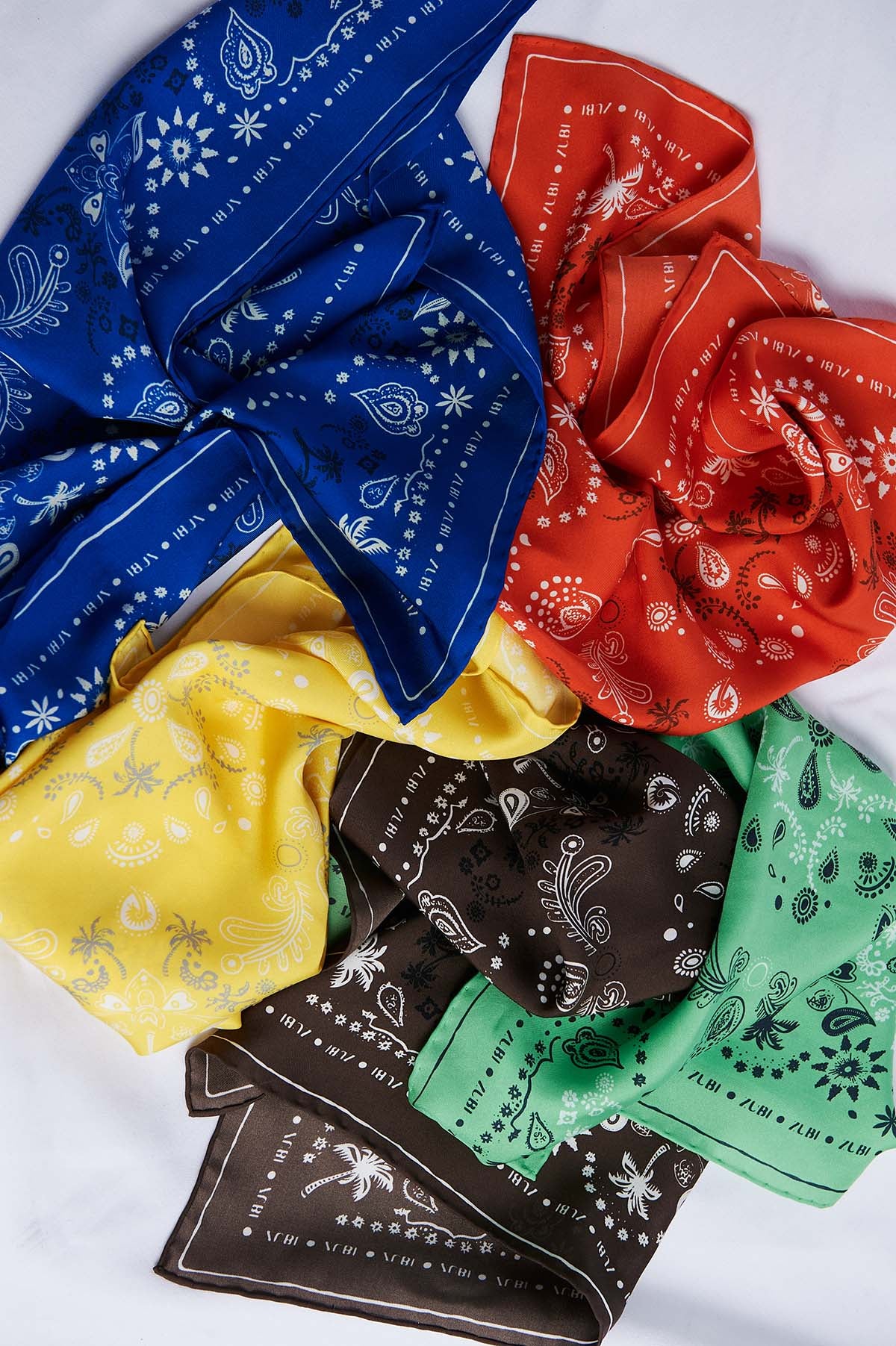 CLOE RED BANDANA
