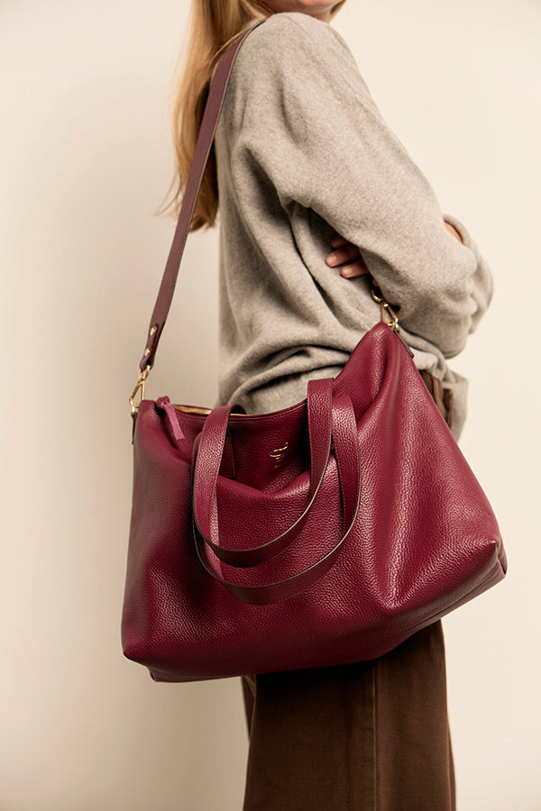 bolso de piel granate