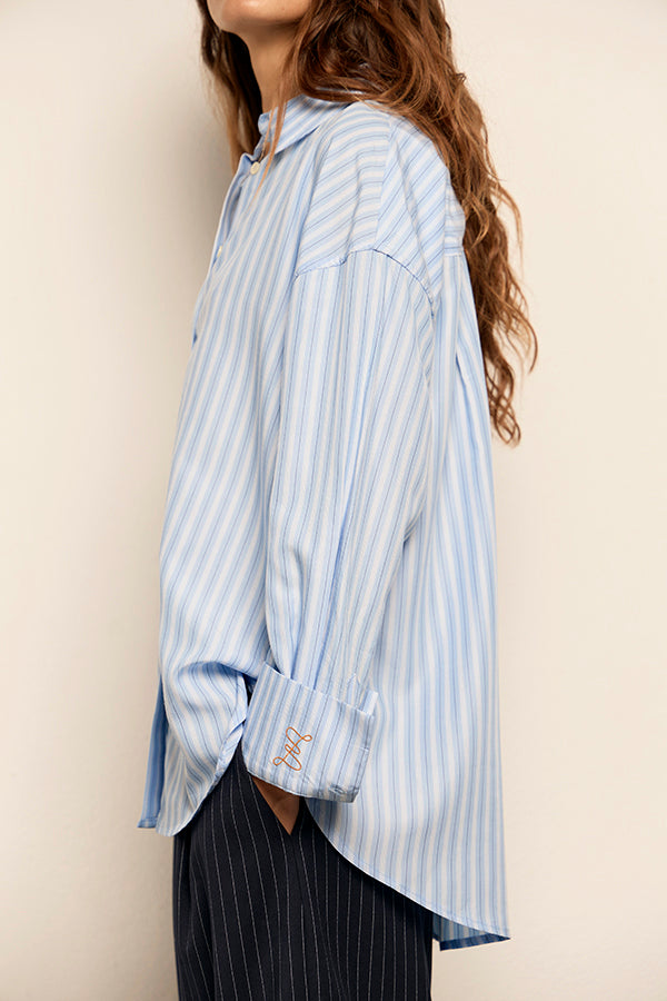 camisa de rayas azul de ZUBI