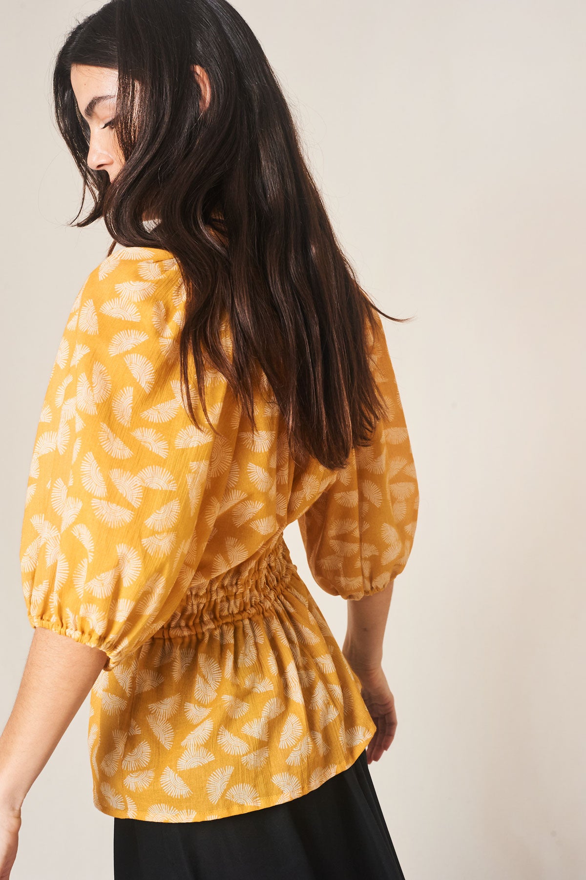 mustard artá blouse