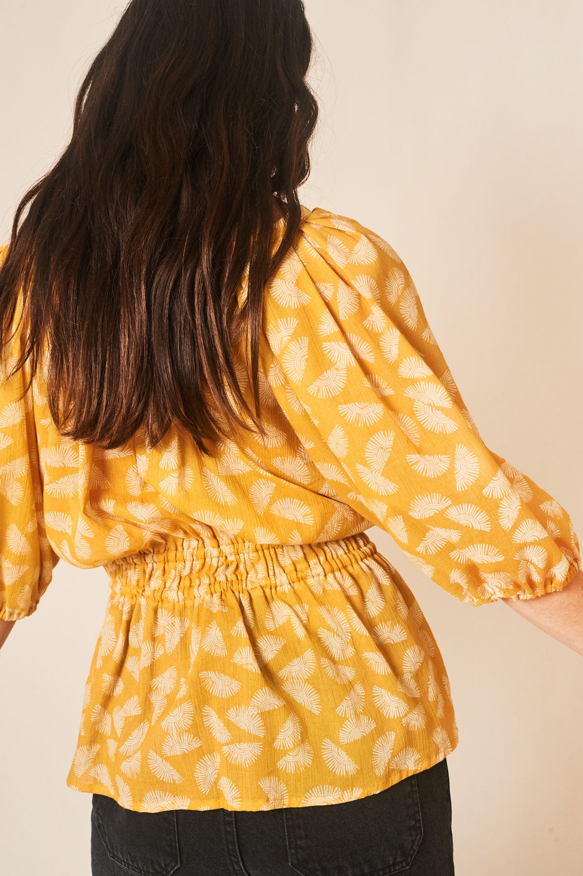 mustard artá blouse