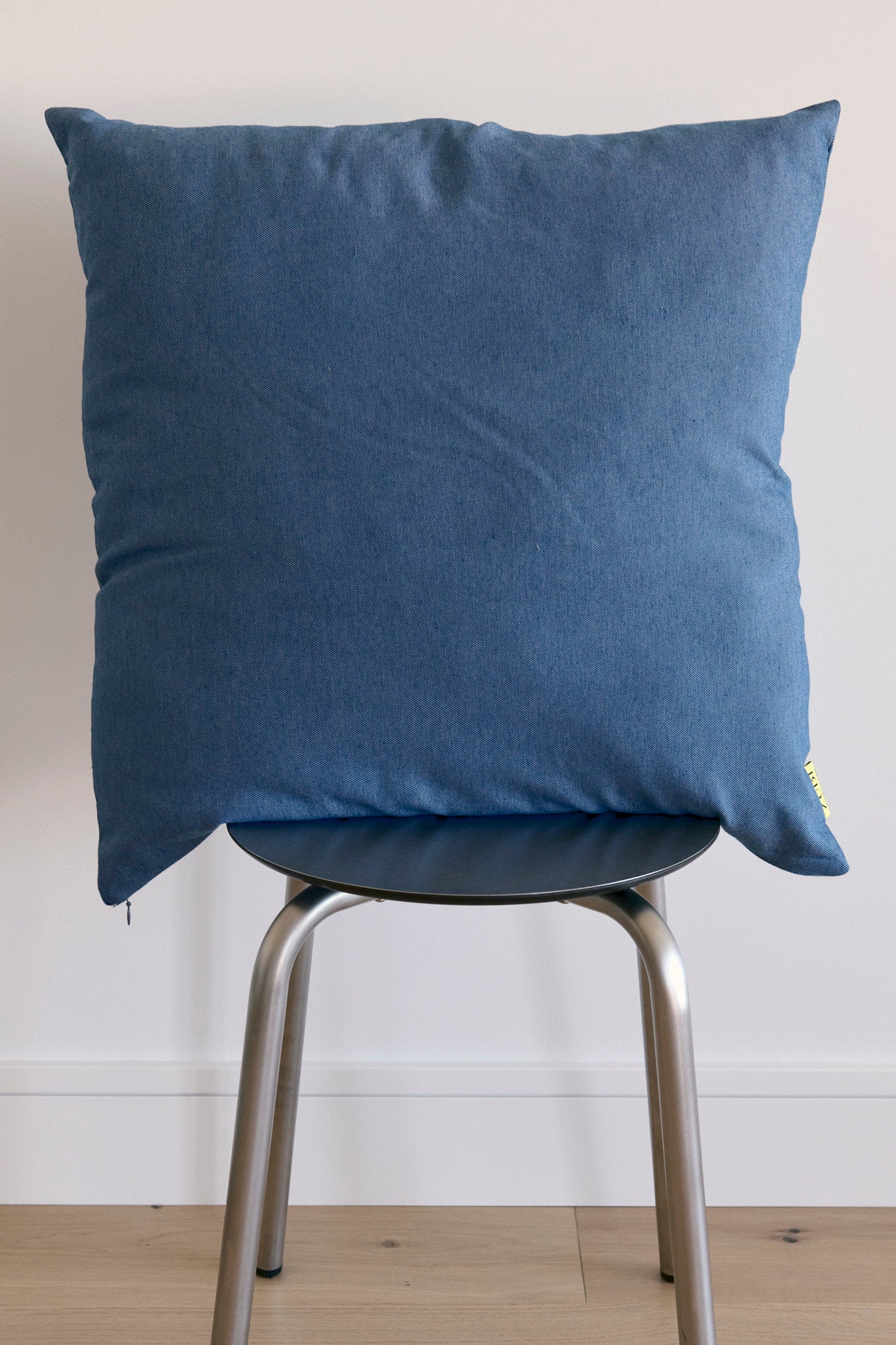 cojin azul ZUBI