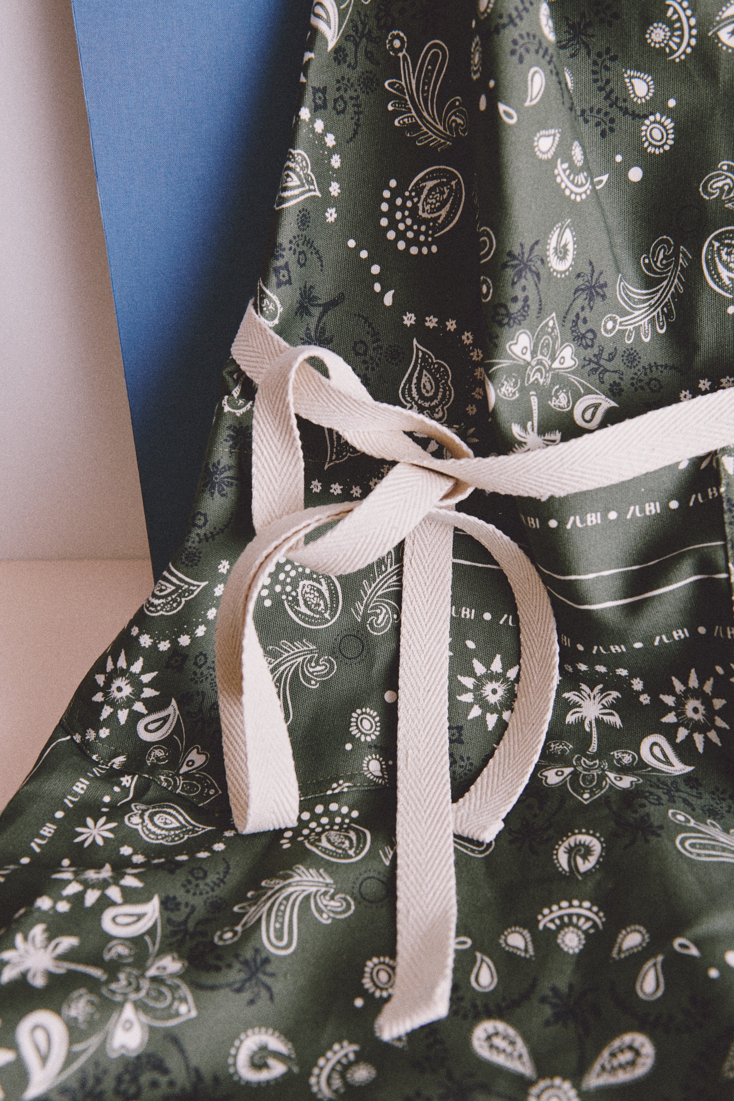 MANDIL BANDANA VERDE