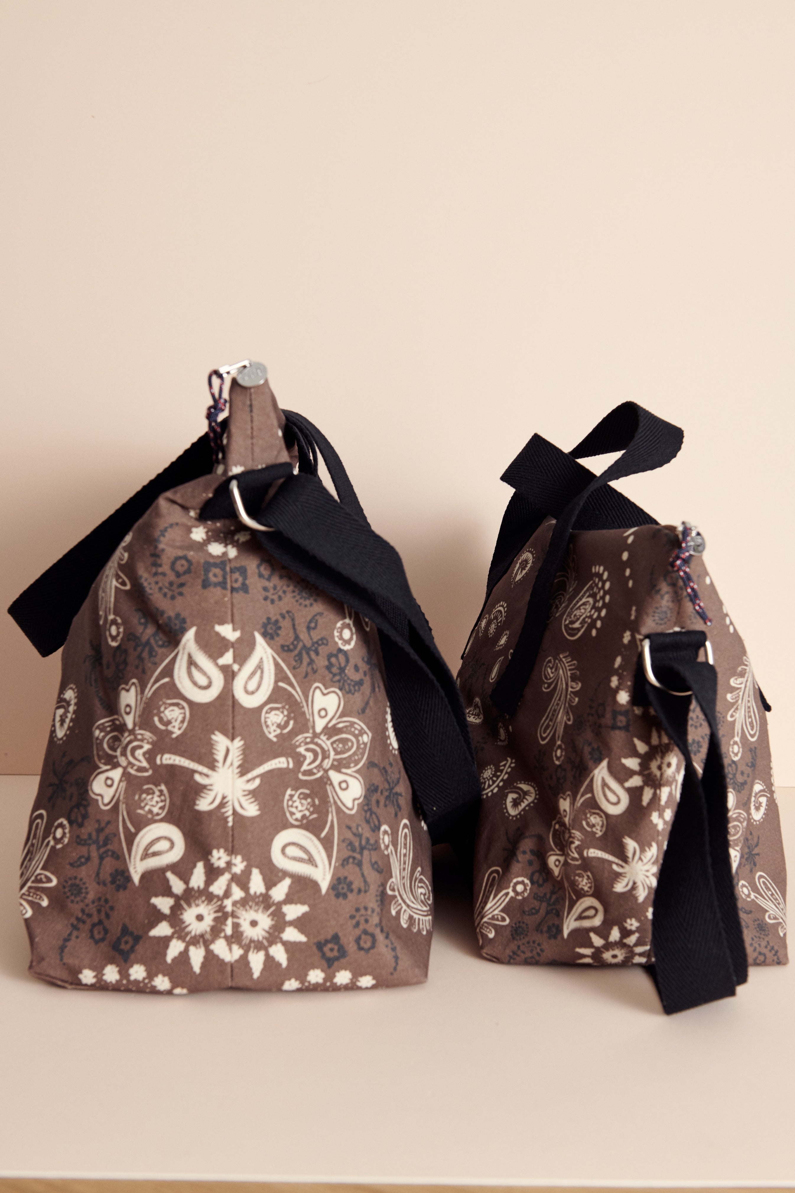 bolso marrón de viaje ZUBI