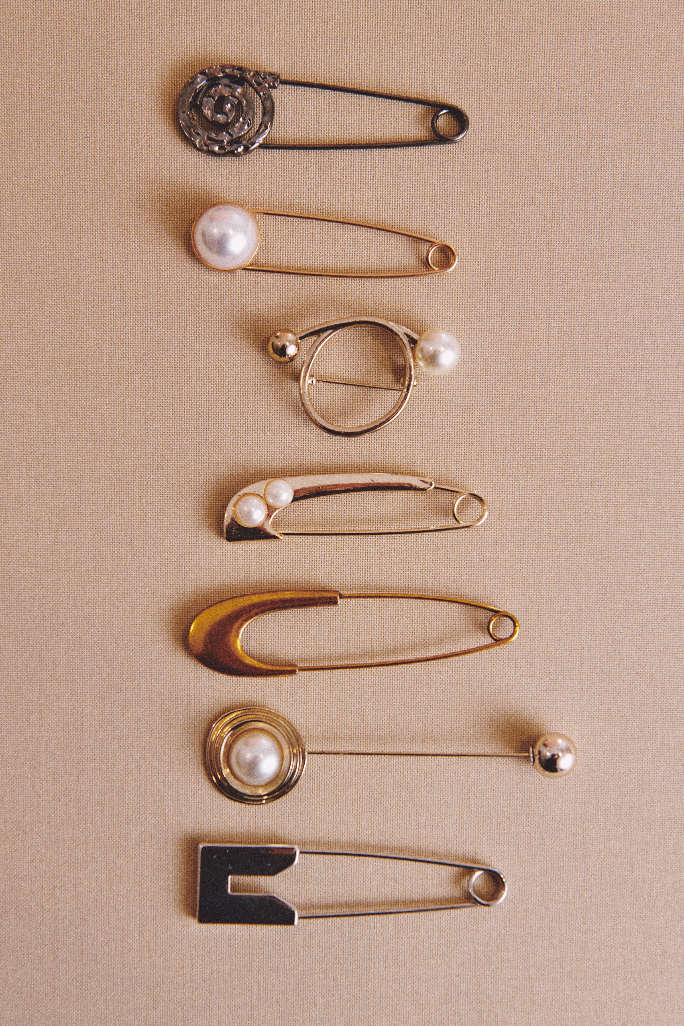 Broches ZUBI colaboración