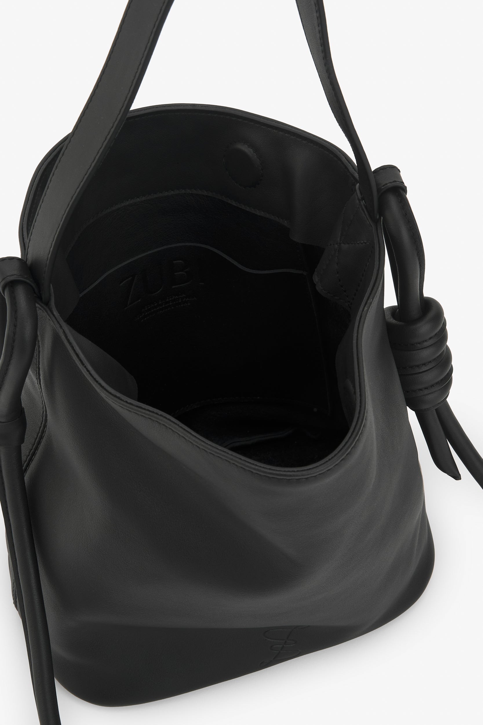 Bucket Bag M Black