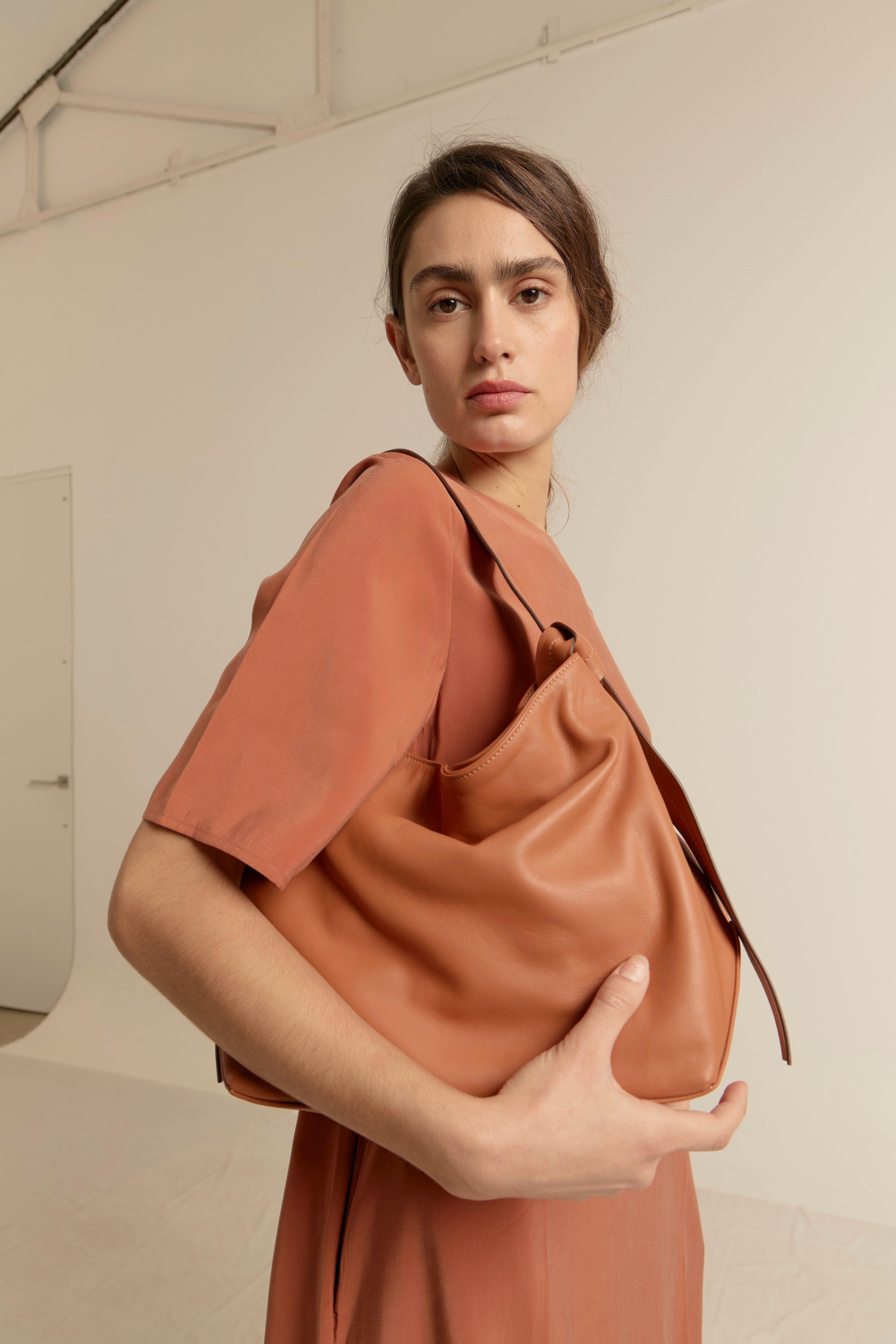 BOLSO NUDO M NARANJA