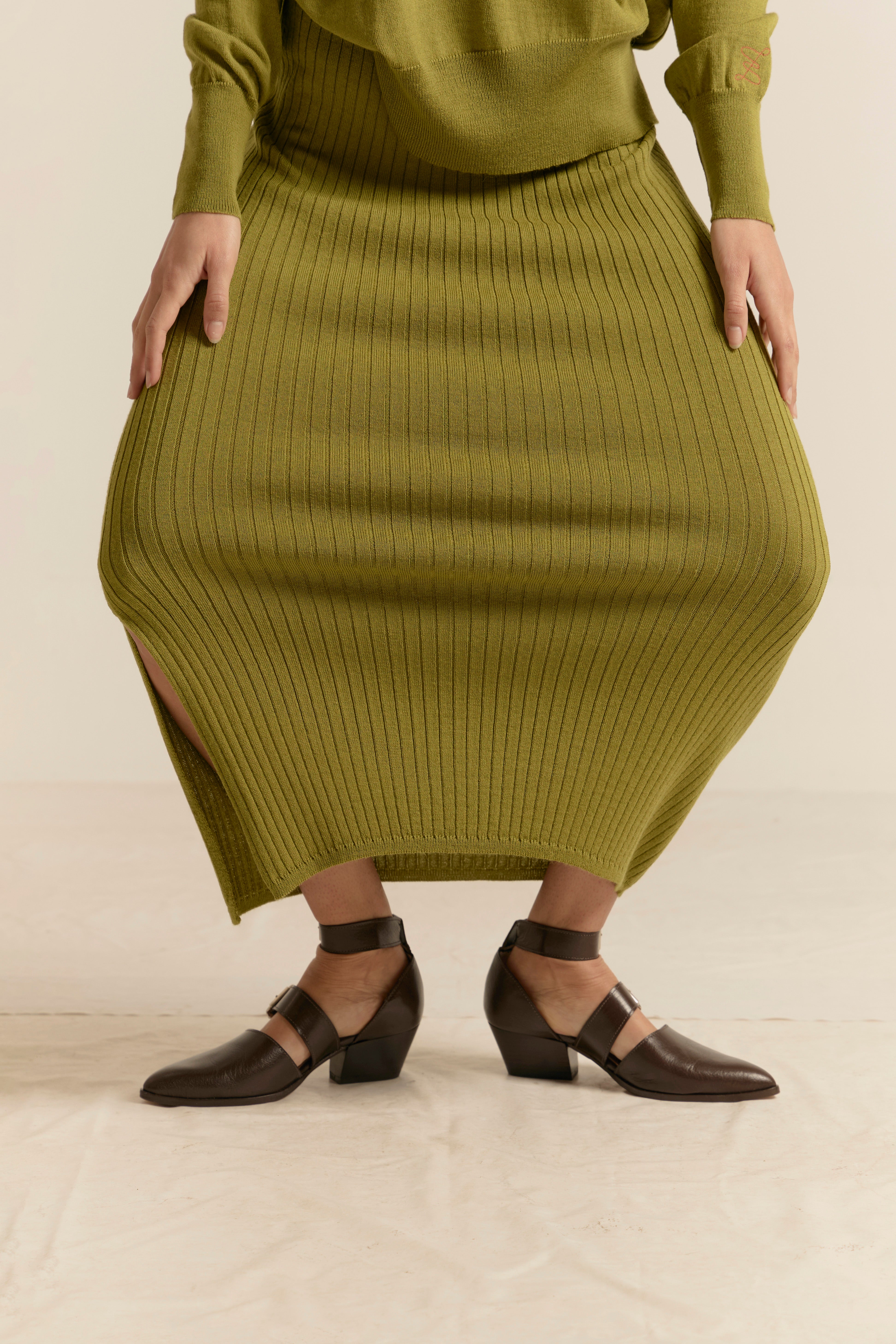 CONJUNTO GWYNETH TRICOT VERDE (PISCO + MILITA)