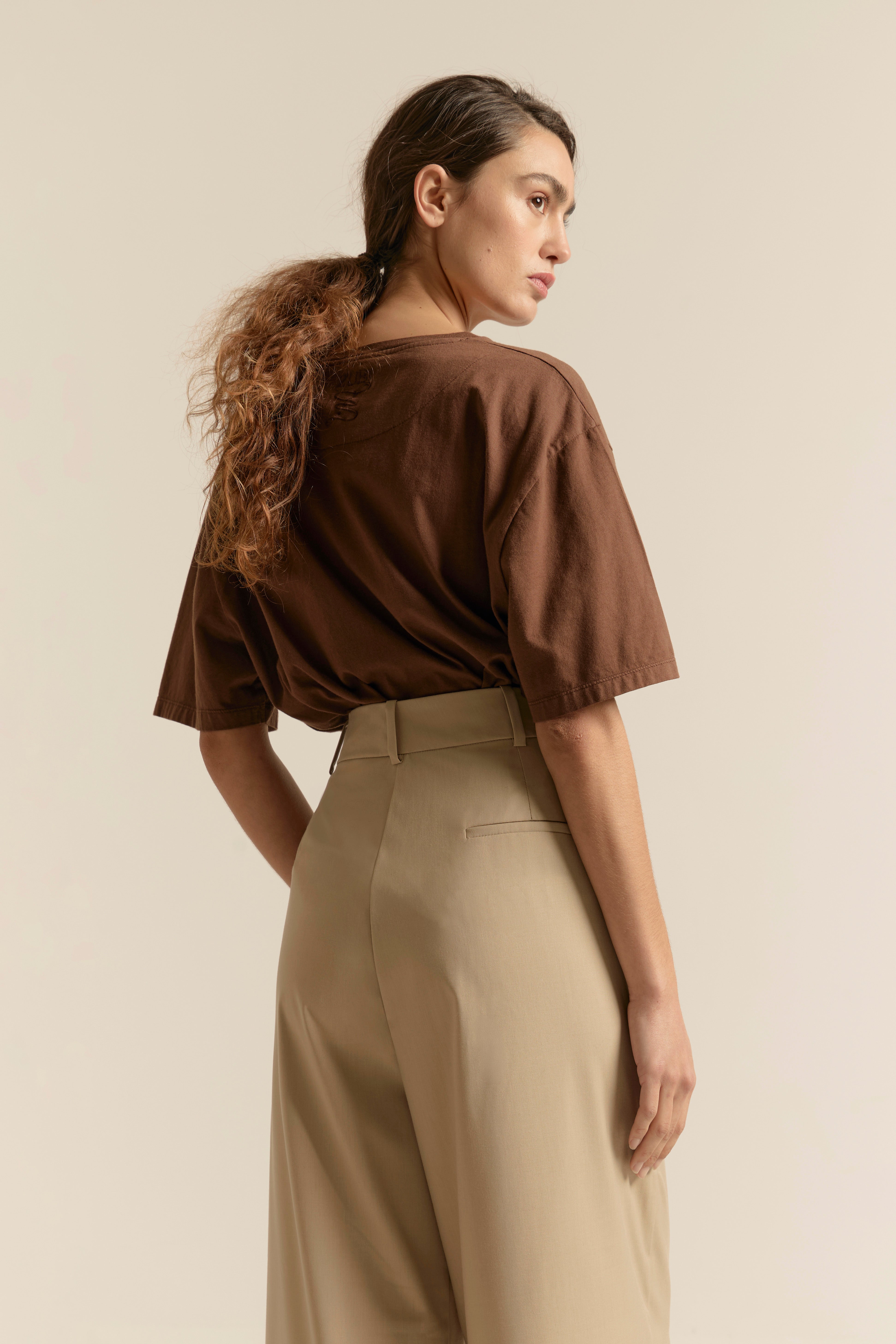 CAMISETA EMMA MARRON