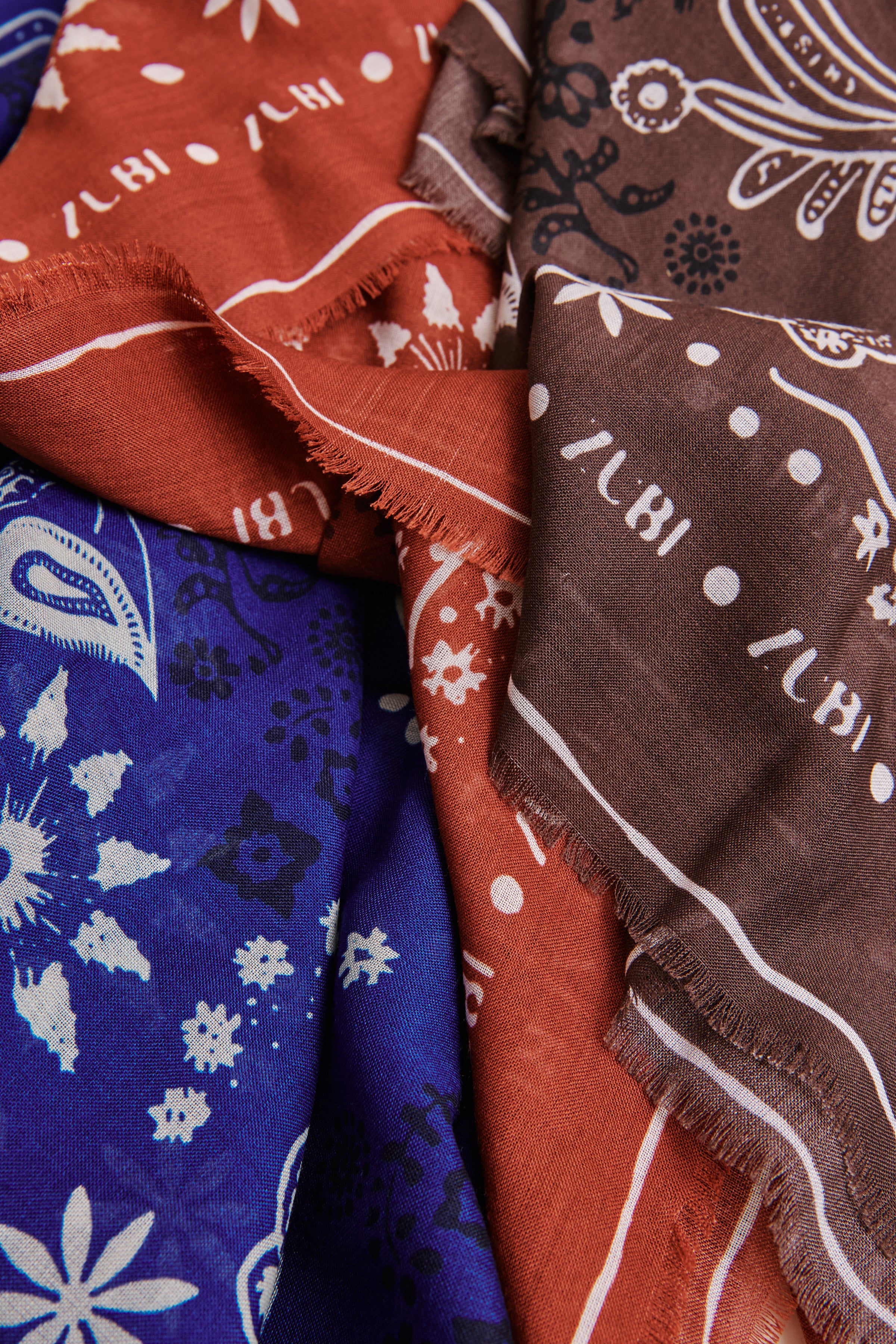 PAÑUELO LANA BANDANA GRANATE