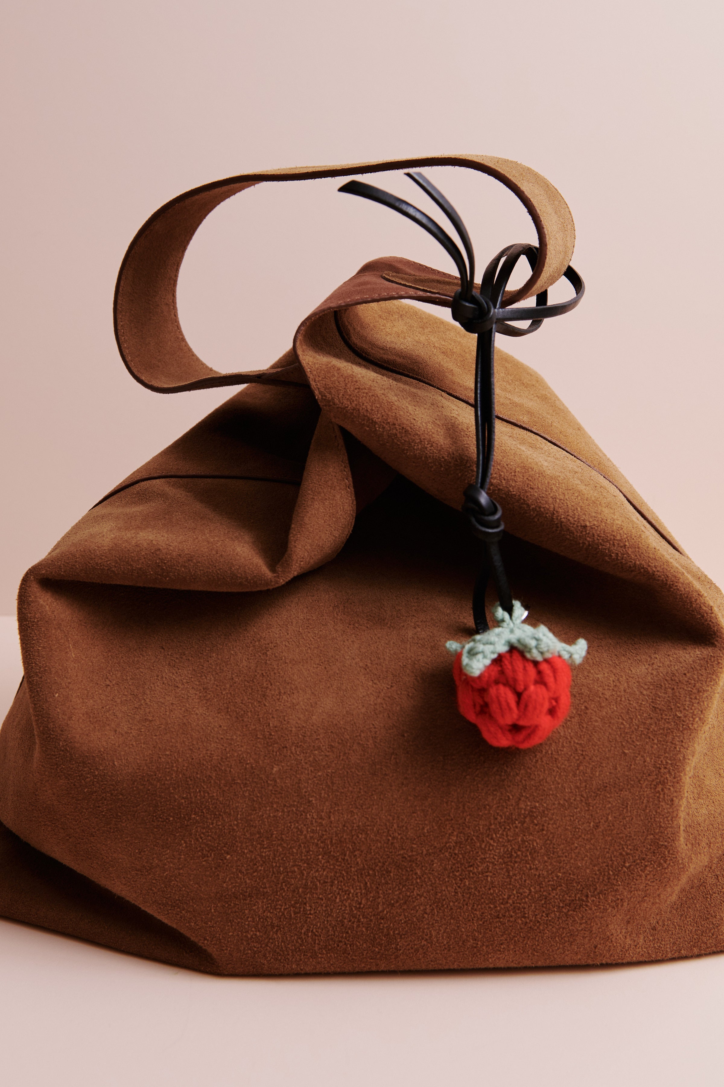 CHARM CROCHET FRAMBUESA