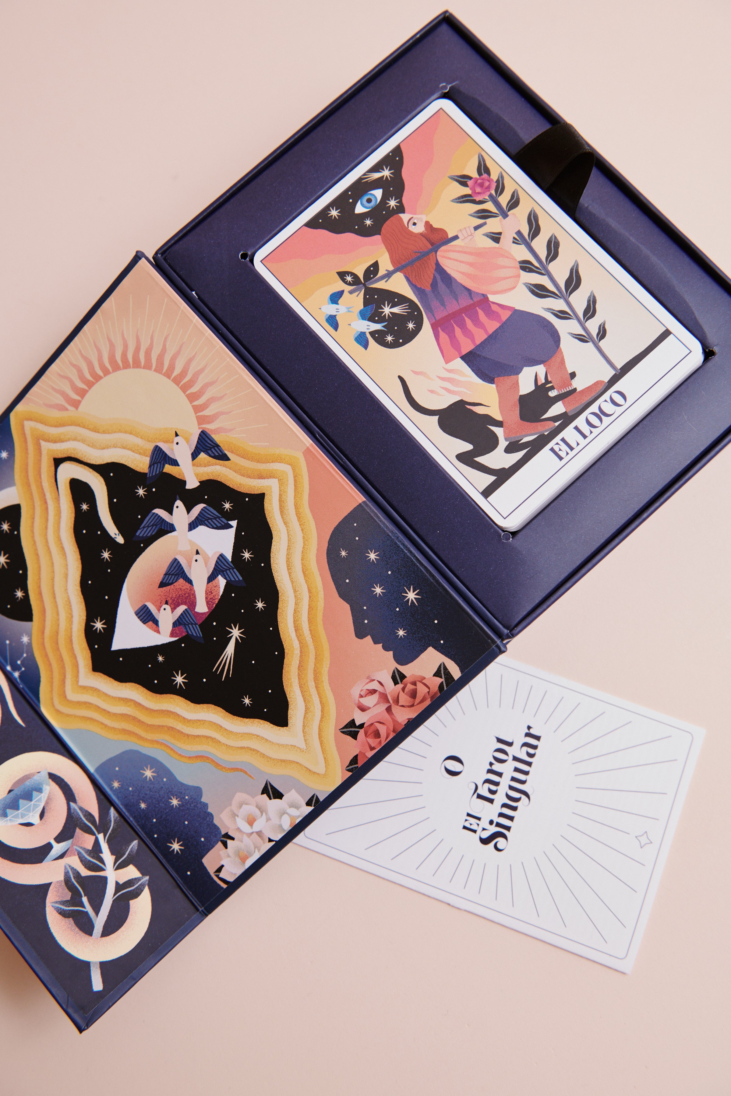 EL TAROT SINGULAR OLIVIA
