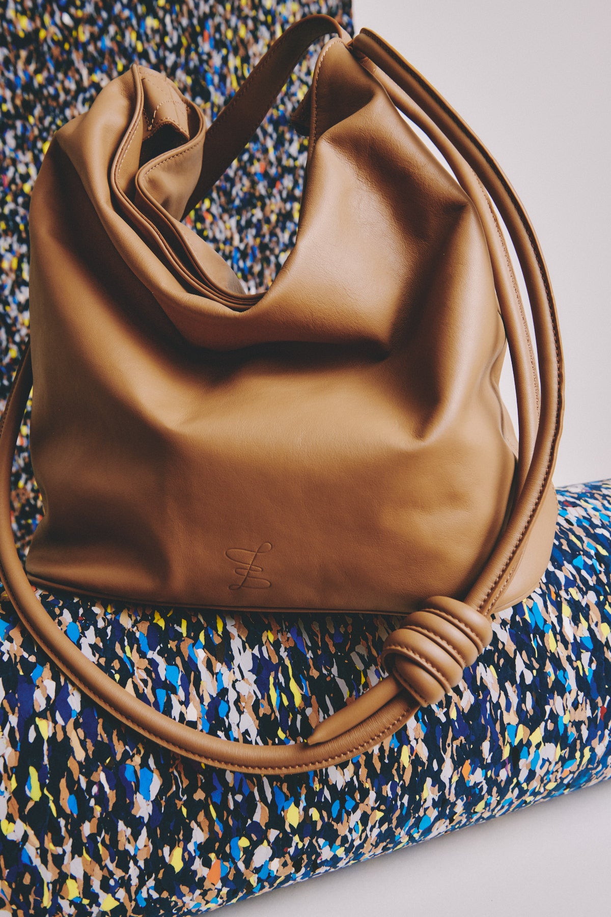BOLSO CUBO L CAMEL