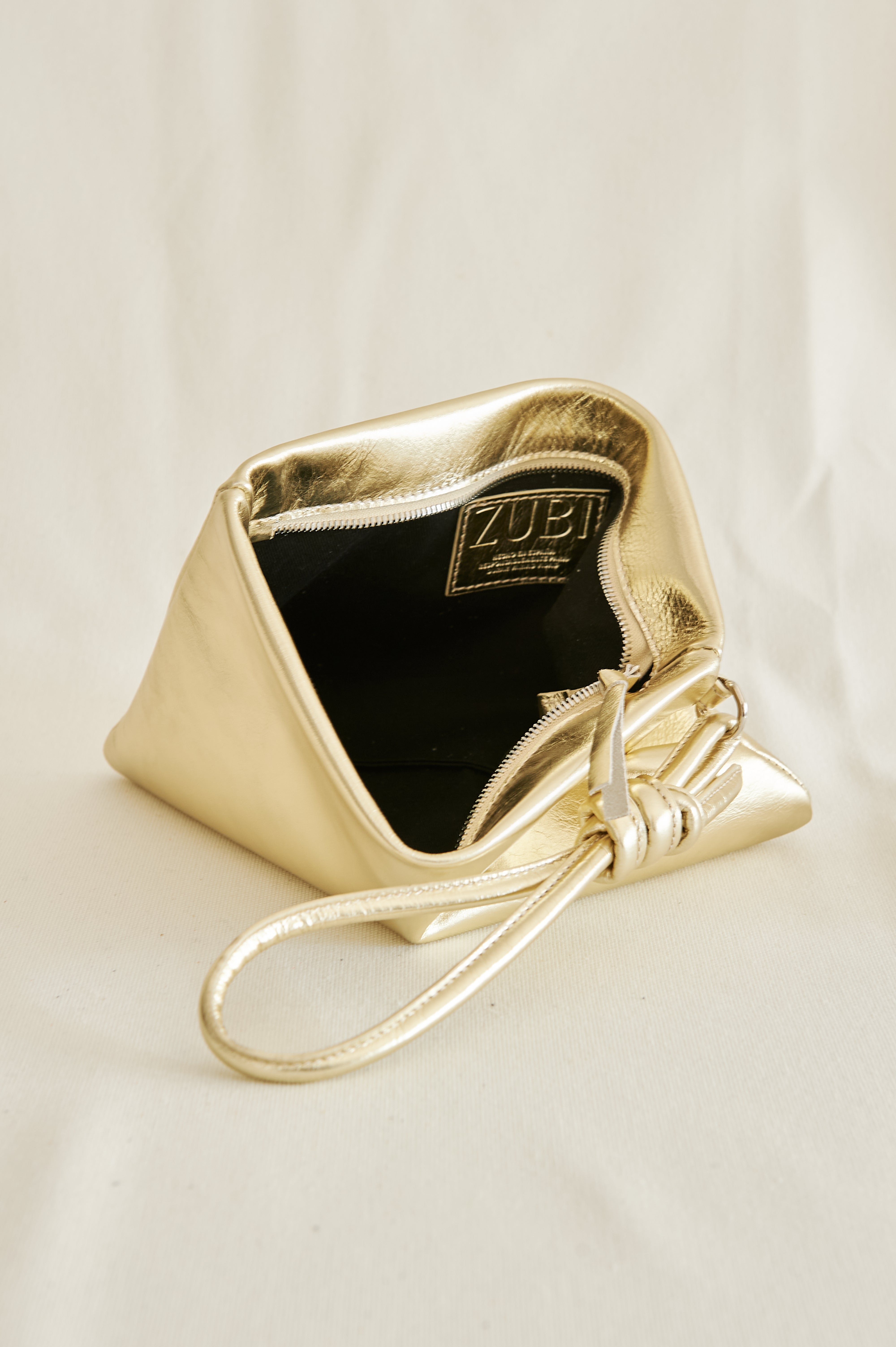 CARTERA CUBO DORADO