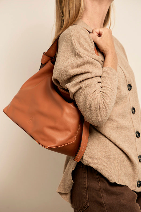 BOLSO NUDO M CUERO
