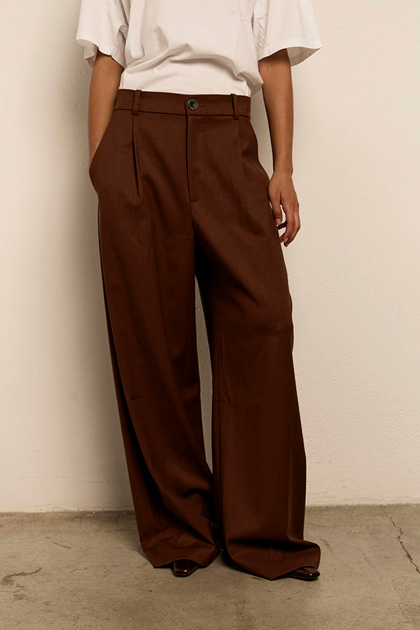 pantalón marrón de ZUBI