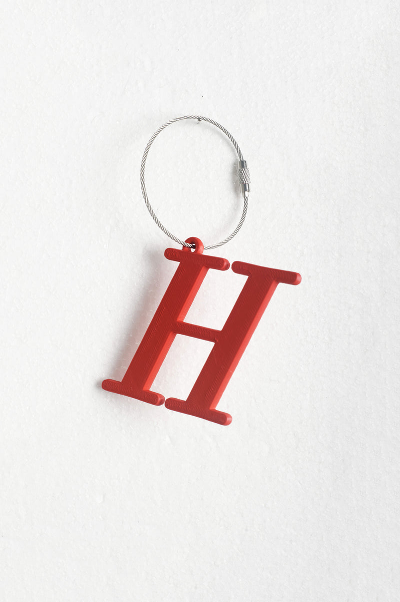 charm letra H